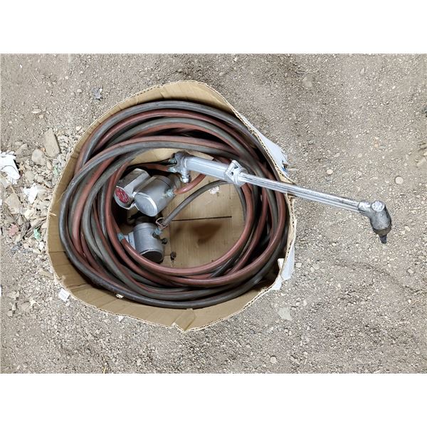 HEAVY DUTY ACETALYNE WELDING HOSE, GAUGES, TORCH