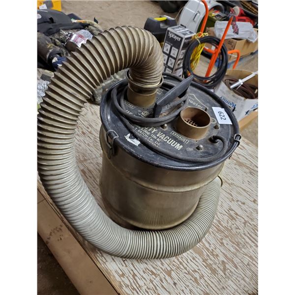OLD EATONS SHOP VAC (WORKS)
