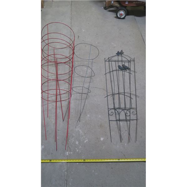 Assorted Tomato Cages