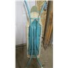 Image 2 : ironing board