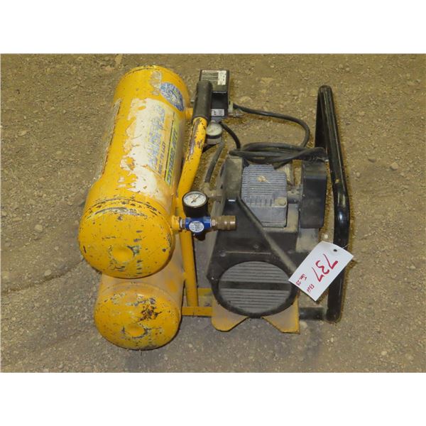 Hausfeld 4 gallon Air compressor (Model No. WL505807AJ)