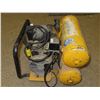 Image 3 : Hausfeld 4 gallon Air compressor (Model No. WL505807AJ)