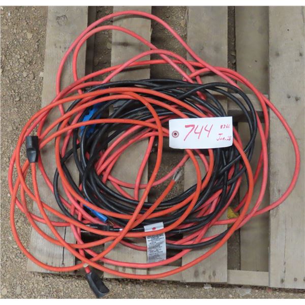 Lot of Extension cords (1 cord needs an end) 1=~10ft, 1=~9ft, 1=~10ft, 1=~25ft