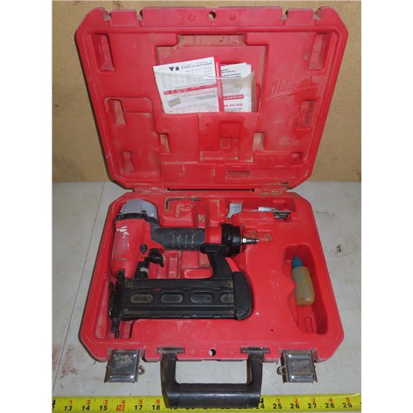 Makita Brad Nailer + storage box Schmalz Auctions