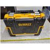 Image 4 : bostich model 650s4 air staple gun in dewalt case