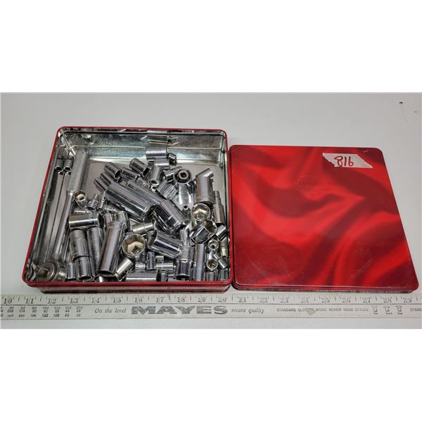 Assorted Imperial sockets in tin