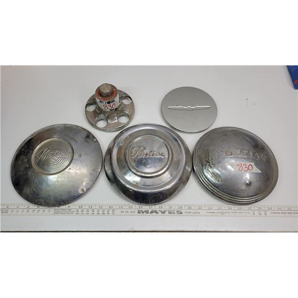 Assorted Pontiac Hubcaps