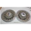 Image 6 : 2 pairs of assorted hubcaps