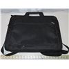 Image 6 : 3 laptop bags (brands include Targus, Dell, Wencer