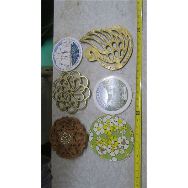 lot of 6 pot holders