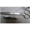 Image 3 : assorted scissors and nail clippers