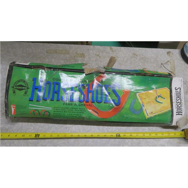 Double ringer pitching horseshoes set