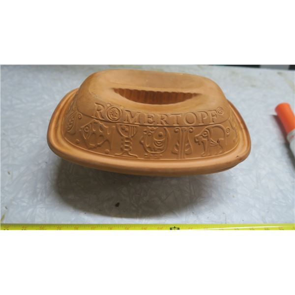 german ceramic kitchenware piece