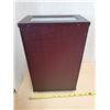 Image 2 : SMALL GLASS DISPLAY CABINET 14" X 8.5" X 5"