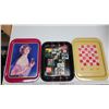 Image 1 : 3 Vintage Coca-Cola tin trays