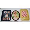 Image 1 : 3 Vintage Coca-Cola tin trays