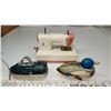 Image 4 : Vintage toy sewing machine, pressed tin toy duck and bicycle horn