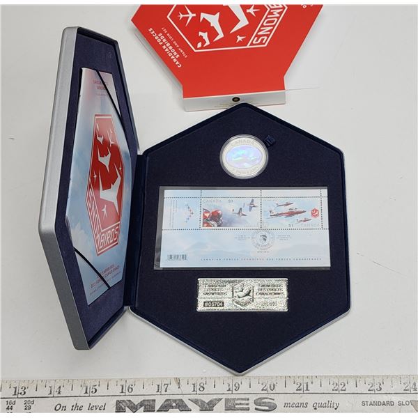 2006Canadian Forces - Snowbird stamp and coin set - 99.99% Fine silver, Holographic lenticular 5 dol