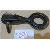 Image 1 : tow hook towing eye