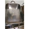 Image 3 : Lot of Baking and serving pans/tray + stir fry pot (Tray=17.5"x25.5", pan=11"x19", Pan=10"x15")