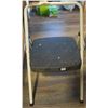 Image 1 : Step stool