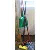 Image 4 : Lot of cleaning supplies (mop bucket/mop/broom/etc.