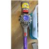 Image 3 : Dyson vacuum cleaner (V7-Animal) includes accessories