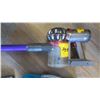 Image 4 : Dyson vacuum cleaner (V7-Animal) includes accessories