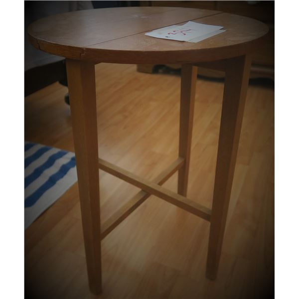 Wooden lampstand table (15" diameter x 19"H) - foldable