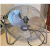 Image 1 : Large stationary fan