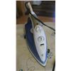 Image 3 : Black & Decker - Steam Advantage + Ironing Board