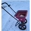 Image 4 : Vigoro Fertilizer/seed spreader + bag of tree & shrub food