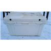 Image 4 : Pelican Water Tub (white with handles)