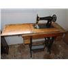 Image 2 : Antique Singer Sewing machine