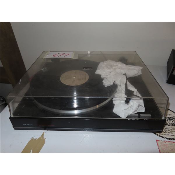 Sanyo Vinyl record player (Model: TP266, auto return belt drive)