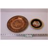 Image 1 : (2) Decorative Plates