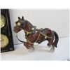 Image 2 : Barometer - Racoons - Plastic Horse