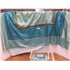 Image 1 : Bed Cover (unknown size) W/4 Pillow Shams