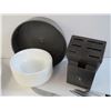 Image 3 : (8) Knives - (10) Bowls - Knife Block (no knives) - Assorted Plates & Bowls