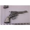 Image 5 : (2) vintage Cap Guns w/ Caps