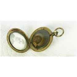 Victorian hunters case mourning locket containing