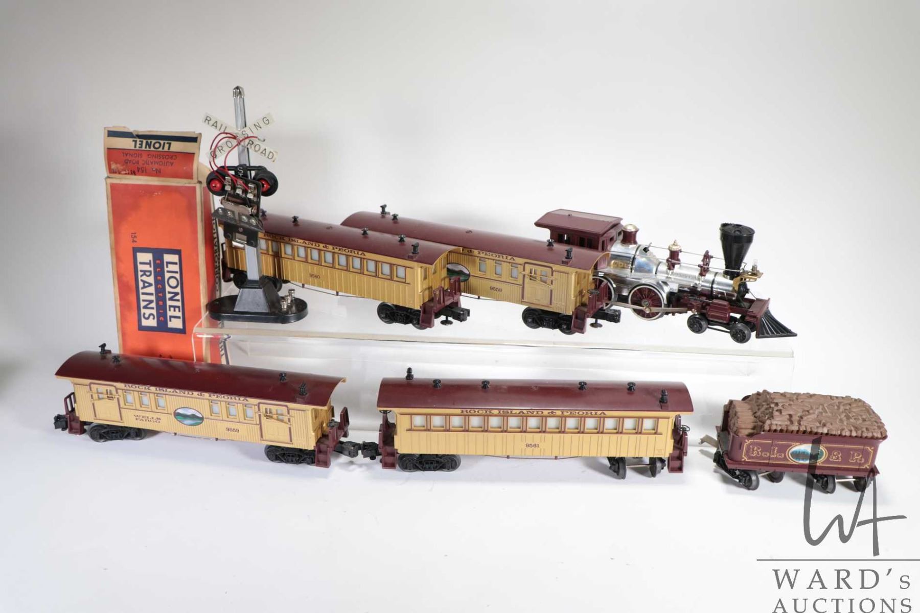 Vintage Lionel O gauge train set including The General 8004, 440