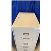 Image 2 : BEIGE 4 DRAWER FILING CABINET