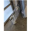 Image 3 : DOUBLE ARM EXTENDABLE TO 6FT CLOTHING RACK