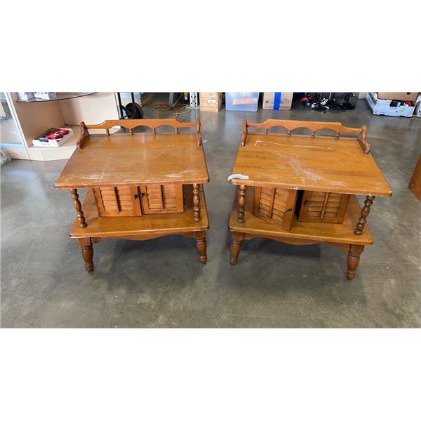 2 WOOD PEDESTALS