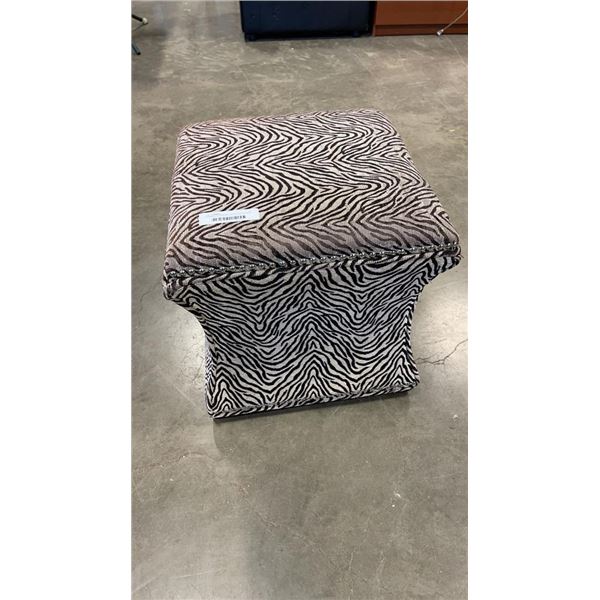 HAMMARY FURNITURE STUDDED OTTOMAN WITH STORAGE