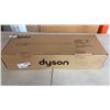 Image 8 : DYSON V8 ANIMAL CORDLESS VACUUM COMPLETE IN BOX W/ CHARGER AND ACCESSORIES - TESTED AND WORKING, RET