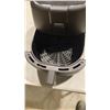 Image 2 : BELLA PRO TOUCH SCREEN AIR FRYER - TESTED WORKING - RETAIL $179