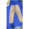 Image 2 : 8 PAIRS OF LADIES BOTTOMS - JEANS, SHORTS, ETC