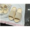 Image 2 : 2 NEW PAIRS OF SIZE 37 AND 39 OPEN END SLIDES